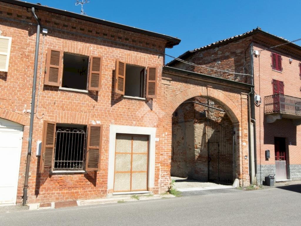 Casa semi indipendente Via Vittorio Emanuele II, Altavilla Monferrato - foto 1
