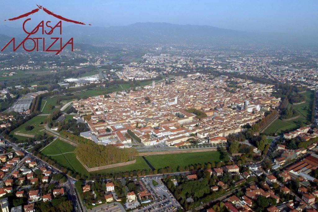 Foto 1 - Commercial Activity via carlo sforza, Lucca - photo 1