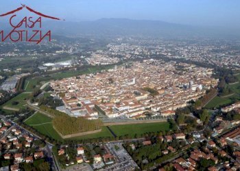 Foto 1 - Commercial Activity via carlo sforza, Lucca - photo 1