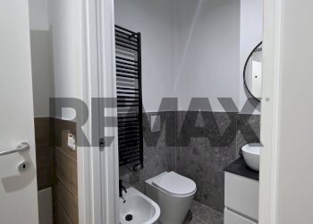 Bagno - Bilocale Via Treviso
 
6, Milano - foto 10