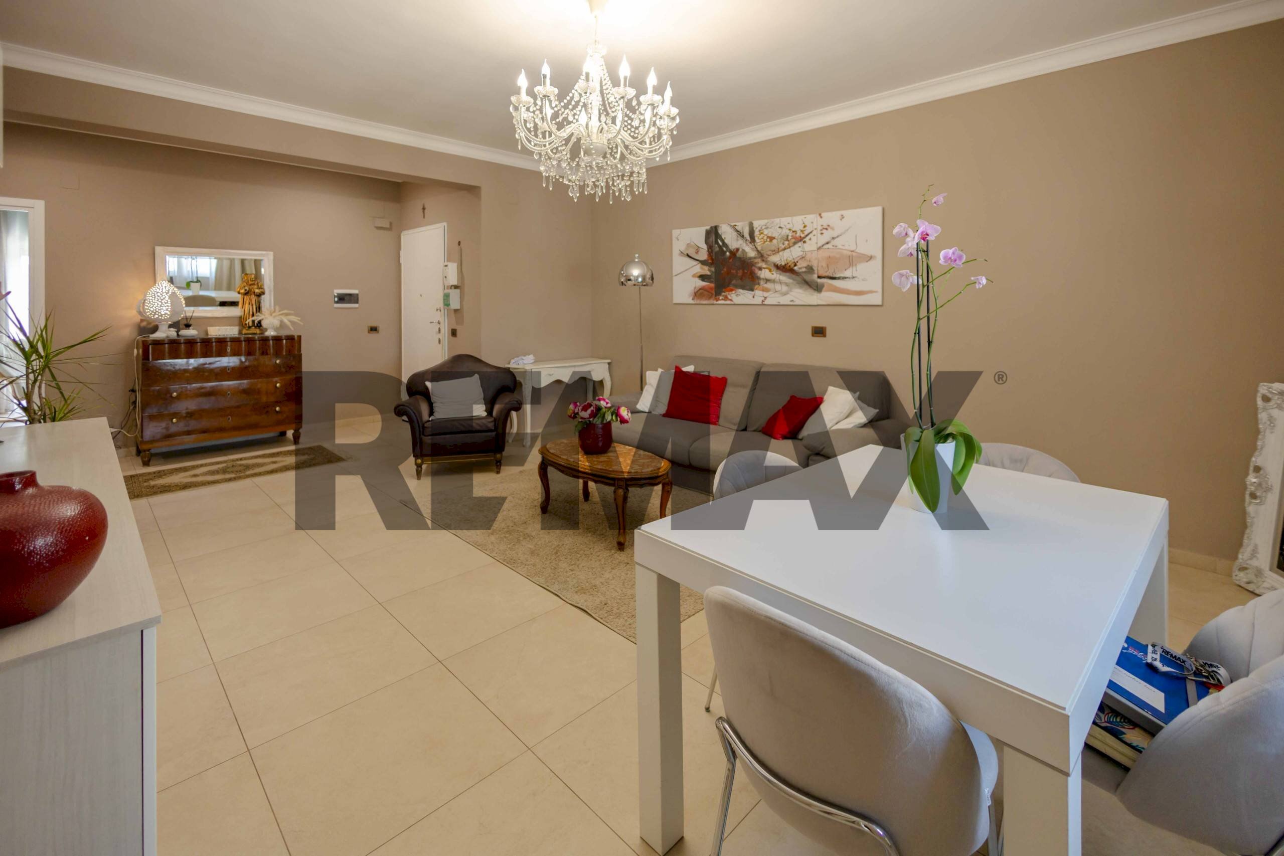 Sala da pranzo - Quadrilocale Via Madonna delle Grazie
39, Rutigliano - foto 3