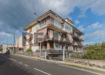 Edificio all\'aperto - Appartamento Via Marina
 
125, Fiumefreddo di Sicilia - foto 1