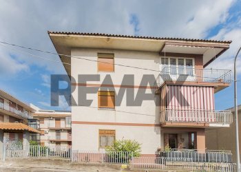 Edificio all\'aperto - Appartamento Via Marina
 
125, Fiumefreddo di Sicilia - foto 2