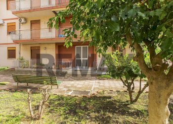 Edificio all\'aperto - Appartamento Via Marina
 
125, Fiumefreddo di Sicilia - foto 6