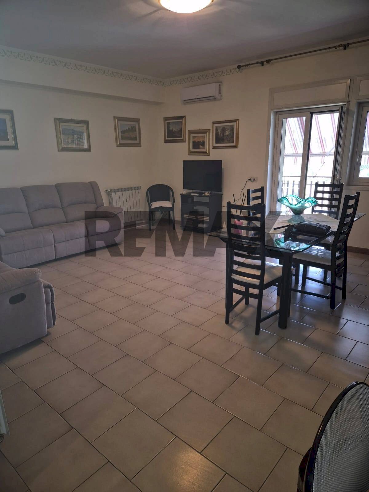 Sala da pranzo - Quadrilocale Via Immacolata
57, Catania - foto 3