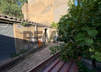 Edificio all\'aperto - Magazzino Via Carcere
41, Caltagirone - foto 1