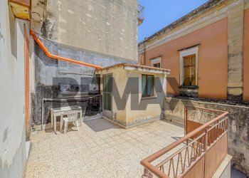 Terrazza - Casa indipendente Via Carlo Alberto
 
87/89, Giarre - foto 7