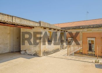 Casa all\'aperto - Casa indipendente Via Carlo Alberto
 
87/89, Giarre - foto 25