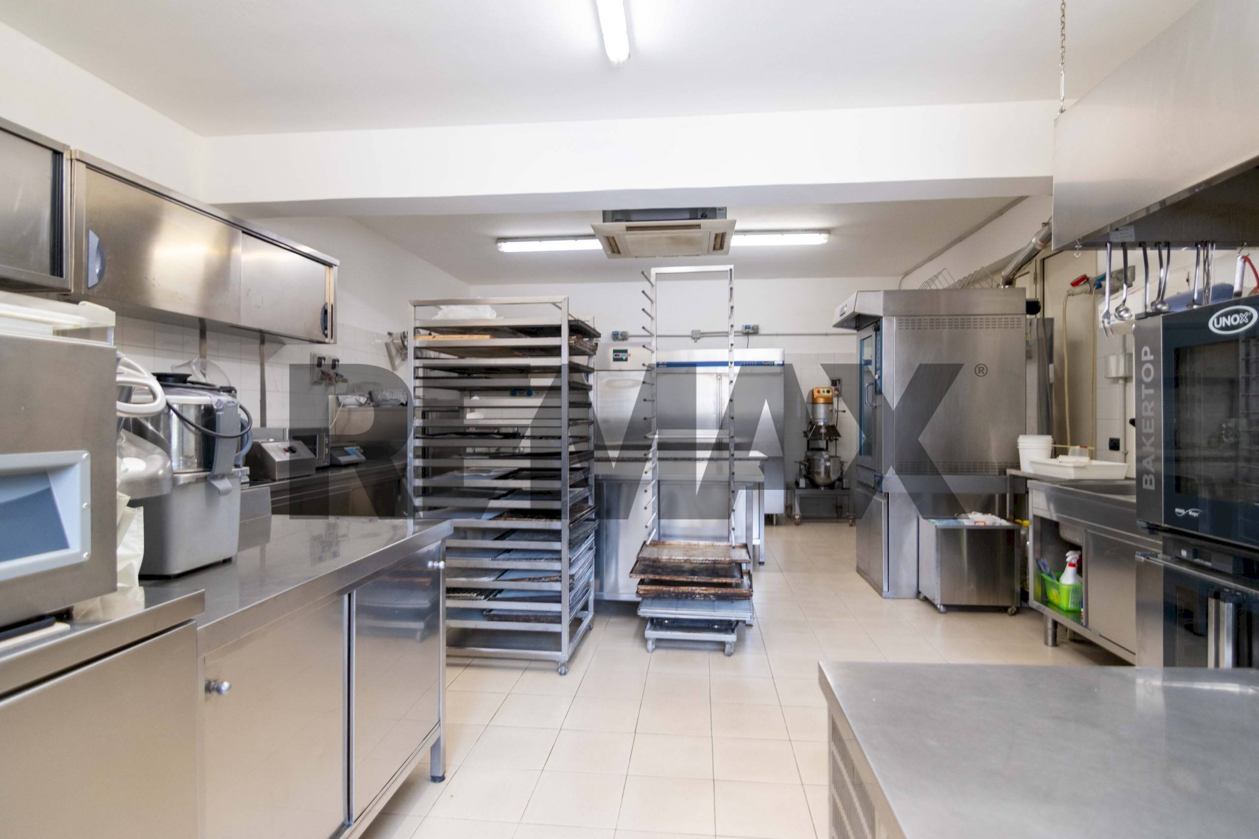 Cucina - Laboratorio Piazza Indipendenza
 
1, Paterno - foto 1