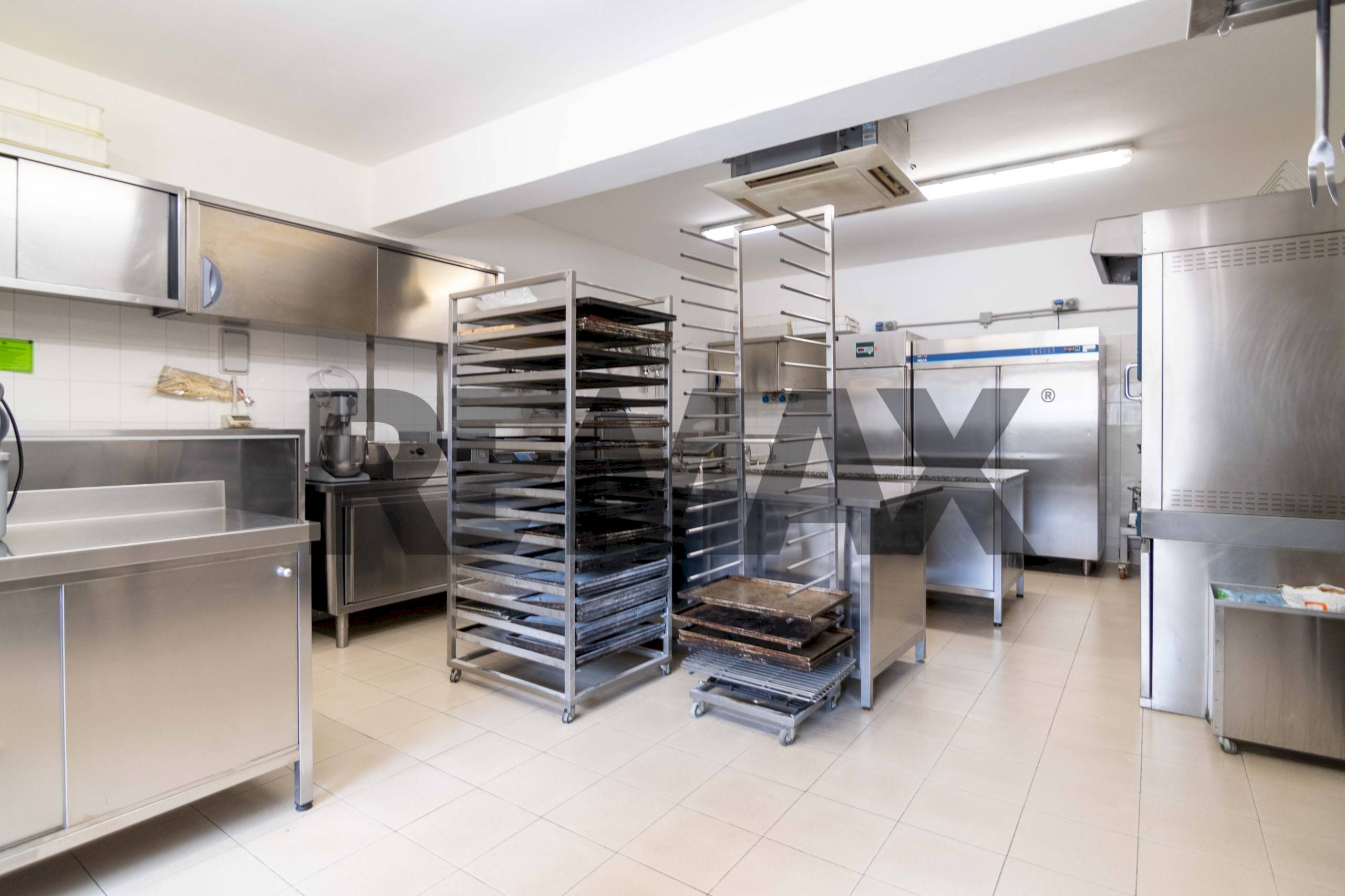 Dispensa di stoccaggio - Laboratorio Piazza Indipendenza
1, Paterno - foto 2