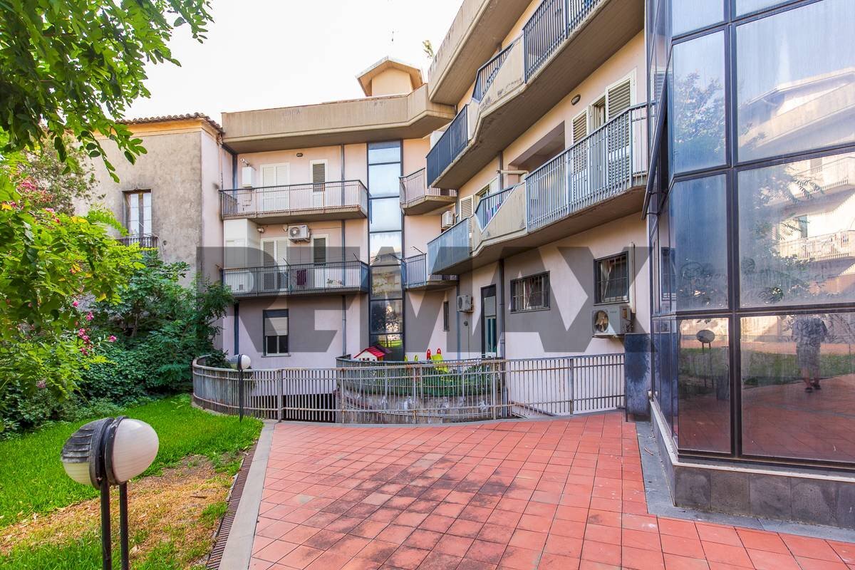 Edificio all\'aperto - Appartamento Via Circumvallazione
 
525, Paterno - foto 1