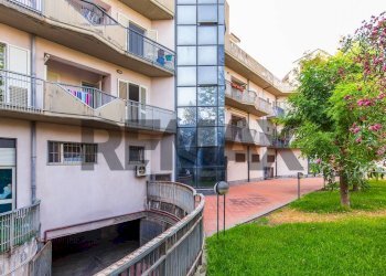Edificio all\'aperto - Appartamento Via Circumvallazione
 
525, Paterno - foto 9