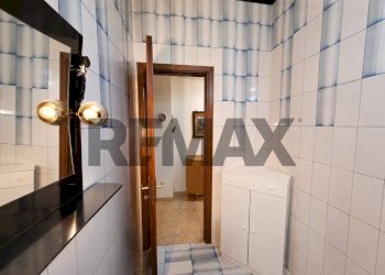 Bagno - Appartamento Via Libertà
 
2/F, Riposto - foto 1