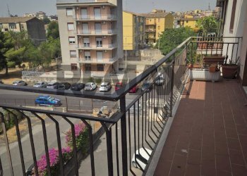 Balcone - Quadrilocale Via Taranto
 
12, Catania - foto 16