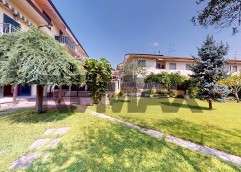 Giardino - Terraced Villa Via Martiri di San Terenzo
 
2, Viareggio - photo 7