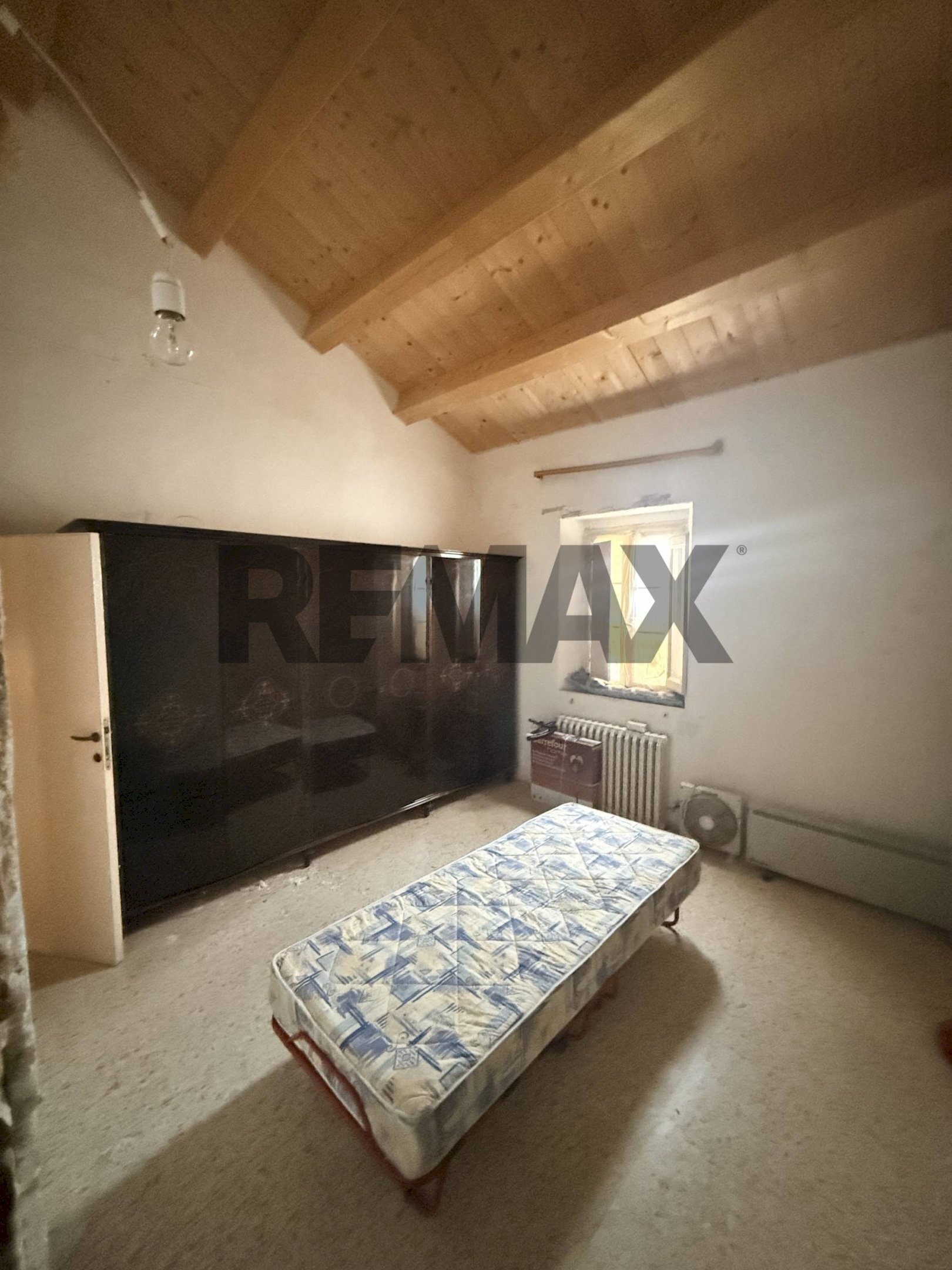 Camera / camera da letto - Independent house Cesare Battisti
 
52, Maiolati Spontini - photo 3