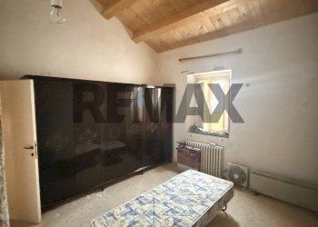 Camera / camera da letto - Casa indipendente Cesare Battisti
 
52, Maiolati Spontini - foto 3