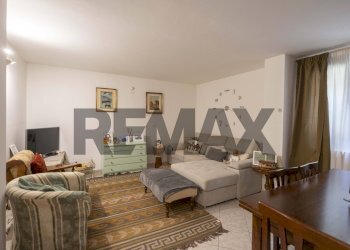 Sala da pranzo - Quadrilocale Via modena
 
12, Colli al Metauro - foto 18