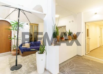 Hall / corridoio - Apartment Traversa A di via G. Martino
 
2, Taormina - photo 3