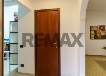Hall / corridoio - Apartment Traversa A di via G. Martino
 
2, Taormina - photo 59