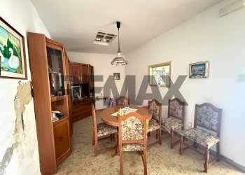 Sala da pranzo - Casa indipendente via Carmine
 
57, Buscemi - foto 4