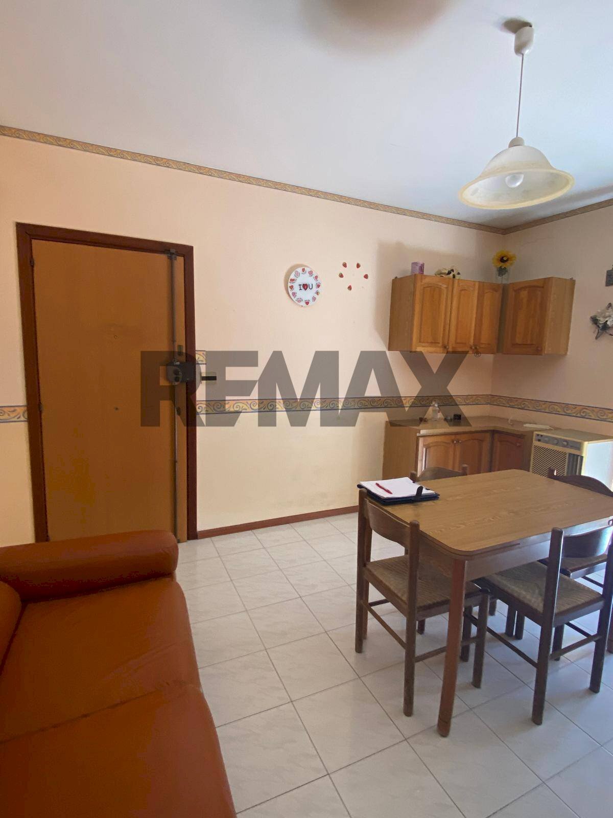 Sala da pranzo - Bilocale via R. Leoncavallo
18, Taormina - foto 3