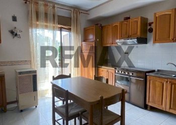 Sala da pranzo - Two-room apartment via R. Leoncavallo
 
18, Taormina - photo 1
