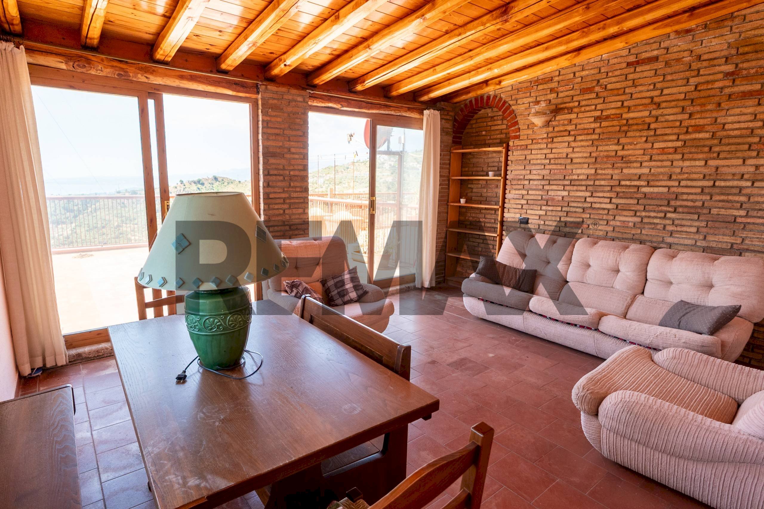 Sala da pranzo - Trilocale Via Cagli Corrado
 
4, Taormina - foto 1
