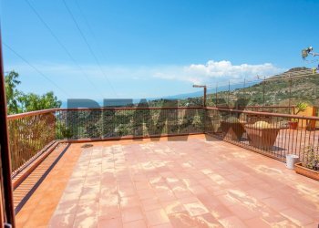 Terrazza - Trilocale Via Cagli Corrado
 
4, Taormina - foto 2