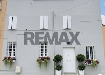 Casa all\'aperto - Casa semi indipendente STRADA ARGINE PO SUD
 
114, San Benedetto Po - foto 1