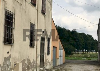 Edificio all\'aperto - Casa semi indipendente STRADA ARGINE PO SUD
 
114, San Benedetto Po - foto 11