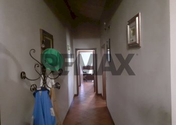 Hall / corridoio - Quadrilocale strada san silvestro mantovano
 
21, Asola - foto 5