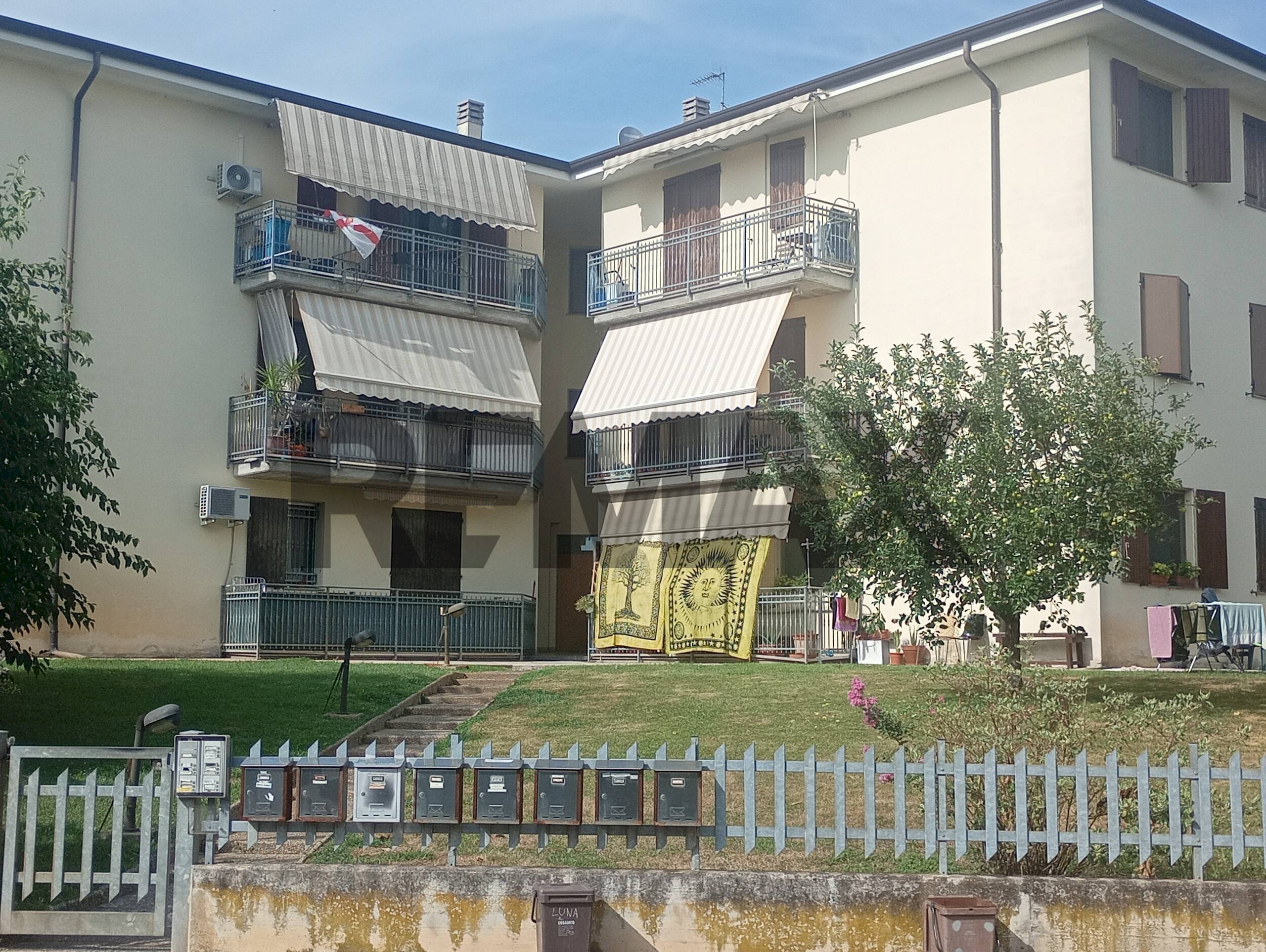 Edificio all\'aperto - Three-room apartment VIA FALCONE E BORSELLINO
 
8, Castel d'Ario - photo 1