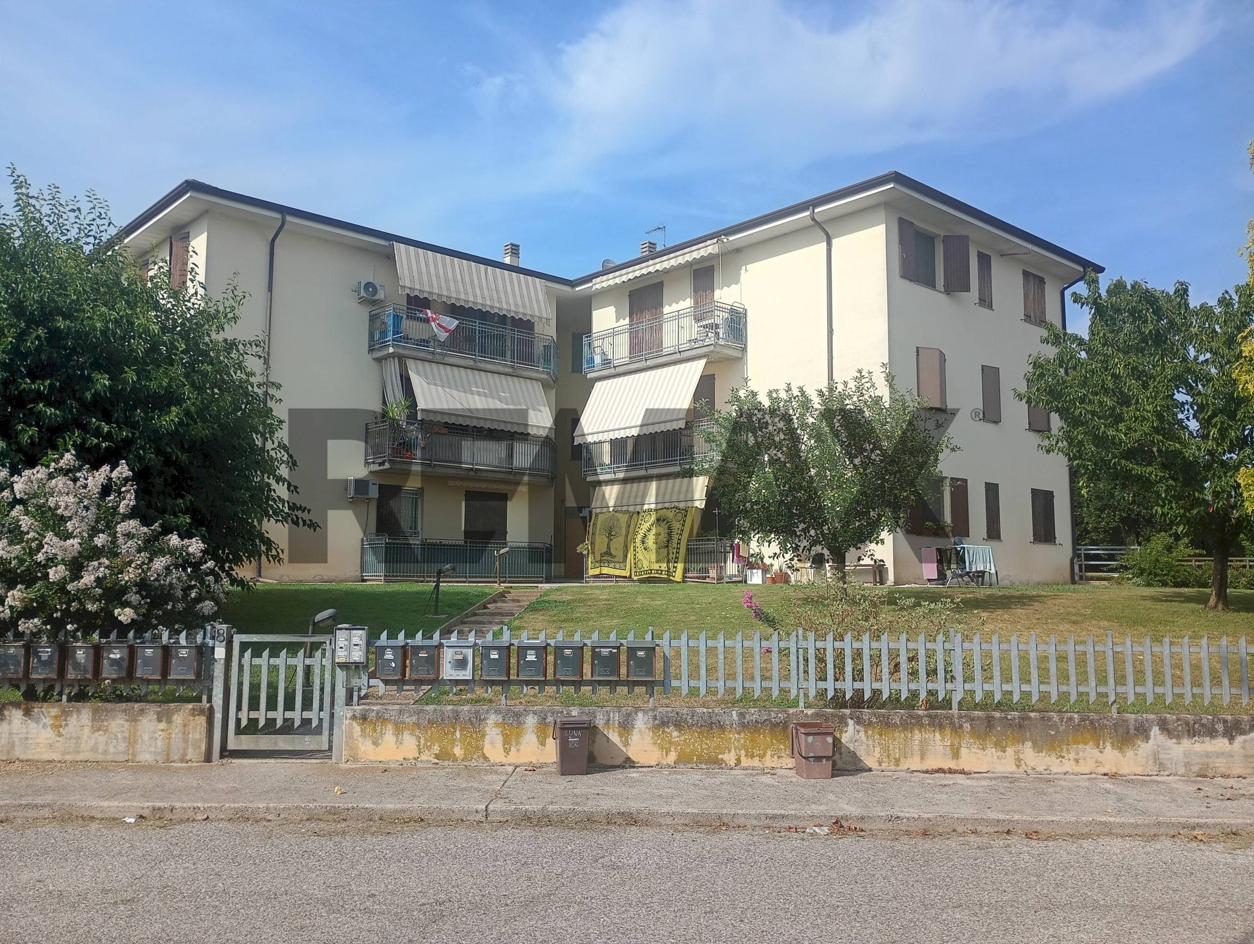 Edificio all\'aperto - Three-room apartment VIA FALCONE E BORSELLINO
8, Castel d'Ario - photo 2