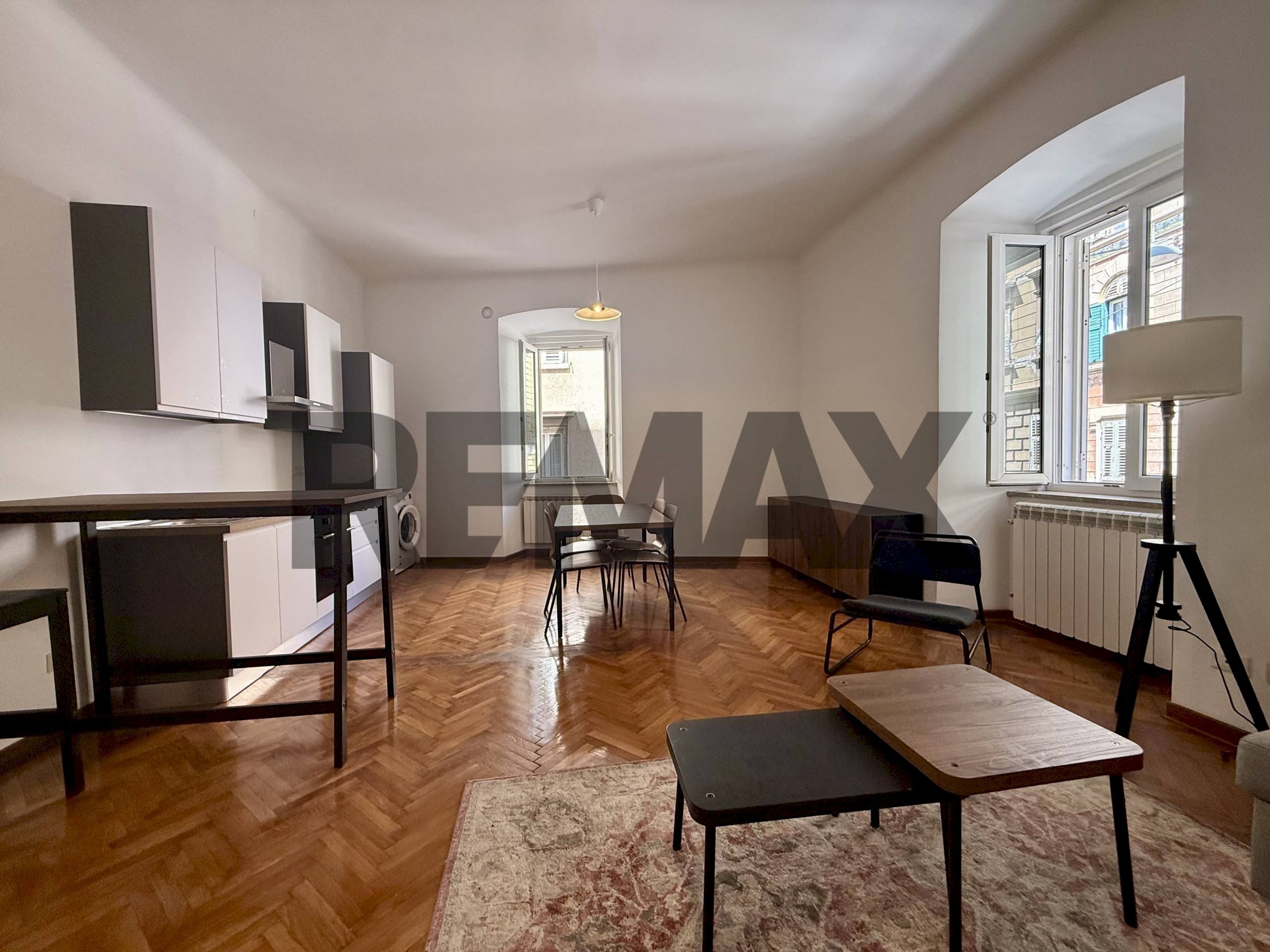 Sala da pranzo - Trilocale via parini
 
5, Trieste - foto 2