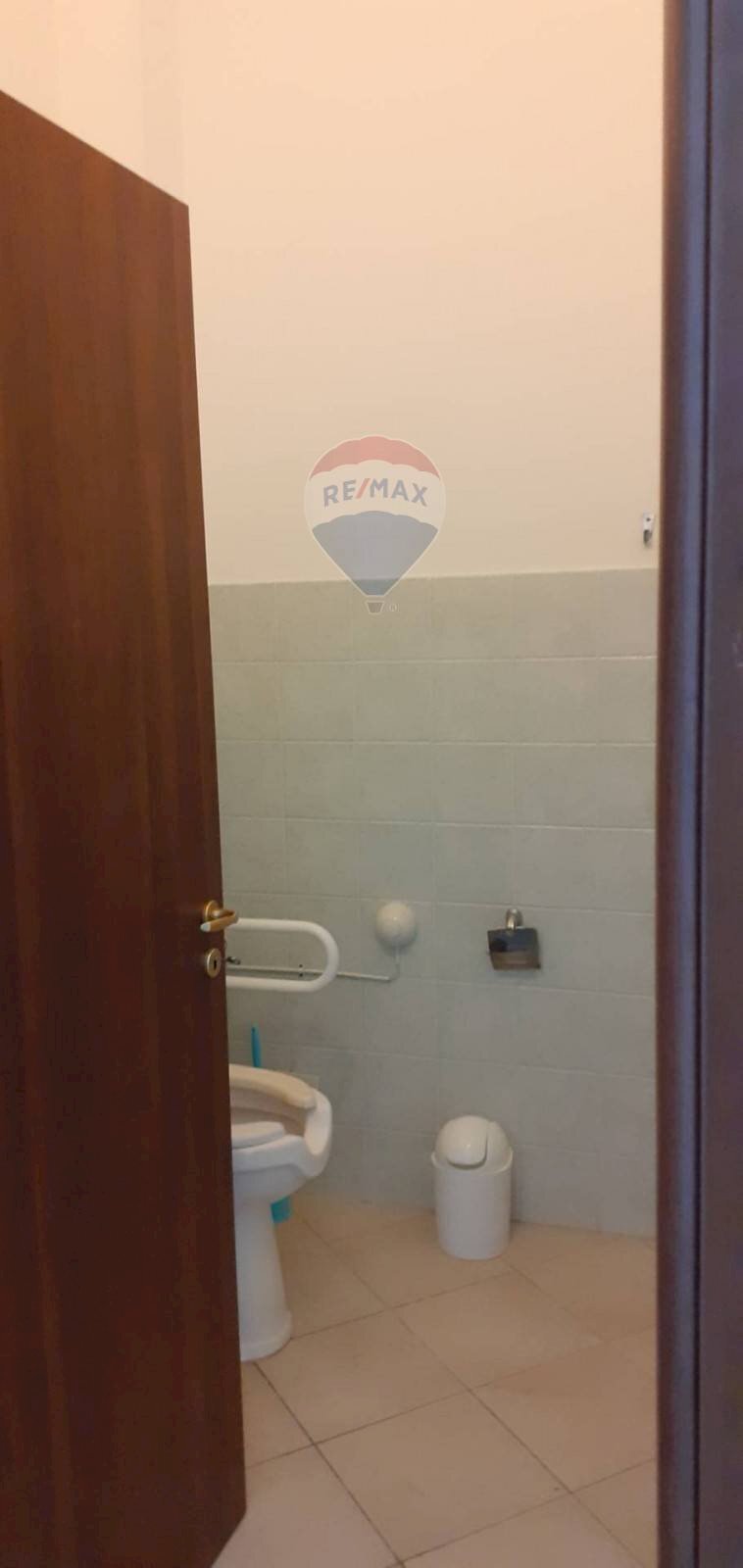 Bagno - Locale Commerciale Via Pietro Novelli
4/c, Siracusa - foto 2