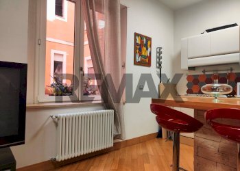 Sala da pranzo - Bilocale Via Paolo Emilio Imbriani
 
33, Napoli - foto 8
