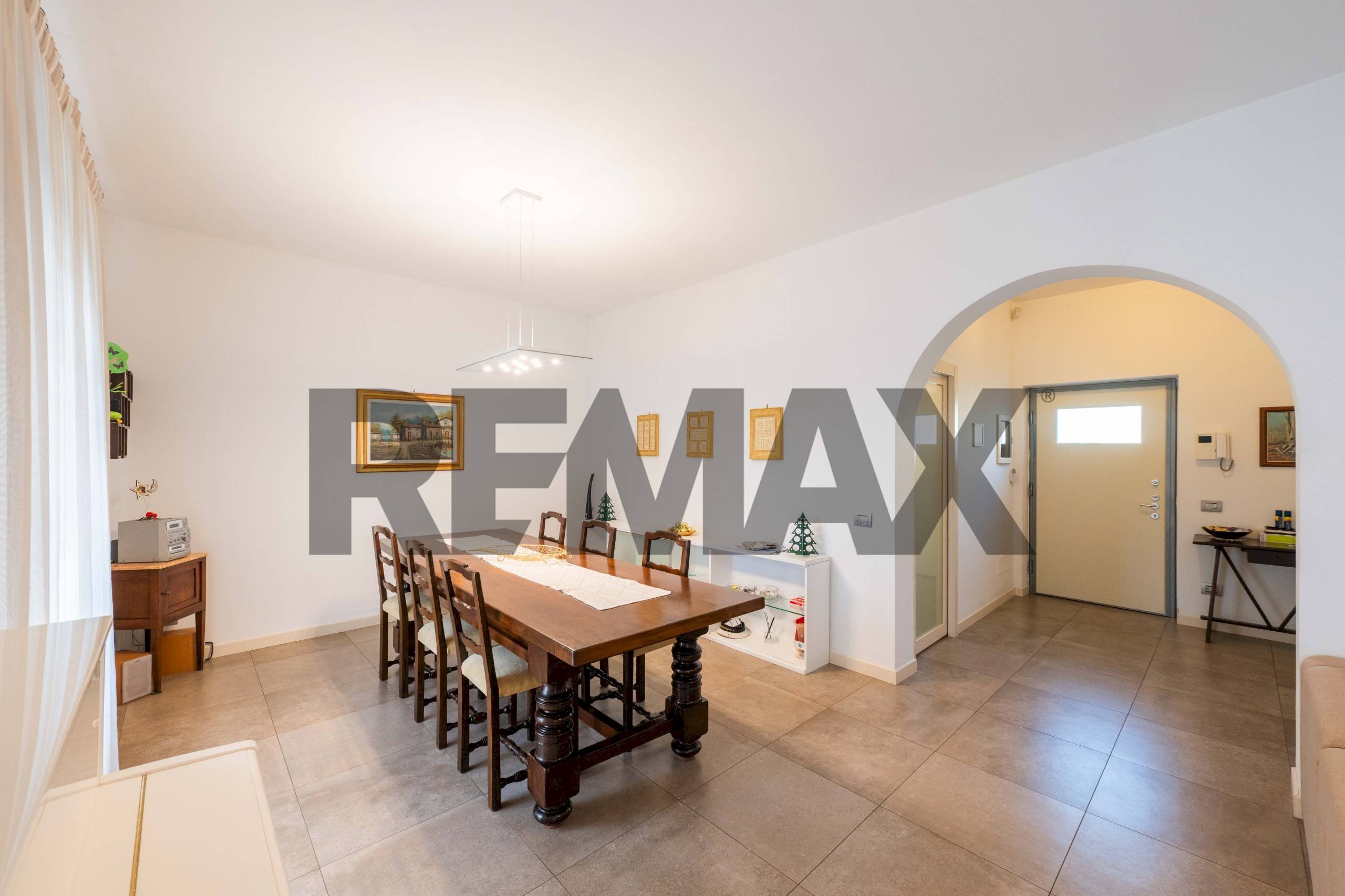 Sala da pranzo - Villa a Schiera Via Monte San Michele
 
3, Dalmine - foto 1