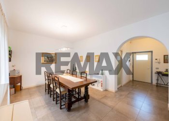 Sala da pranzo - Villa a Schiera Via Monte San Michele
 
3, Dalmine - foto 1