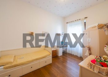 Camera / camera da letto - Villa a Schiera Via Monte San Michele
 
3, Dalmine - foto 10