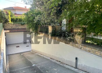 Edificio all\'aperto - Villa Broglio, Treviolo - photo 5