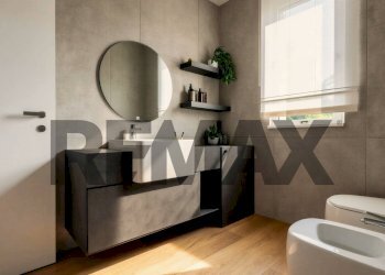 Bagno - Trilocale VIA ROMA
 
3, Busnago - foto 24
