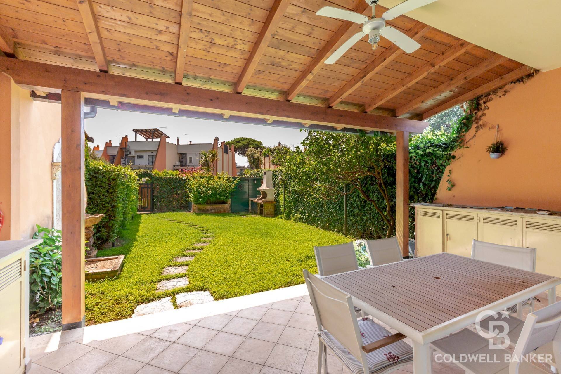 Foto 1 - Villa a Schiera Via Cesenatico
 
184, Fiumicino - foto 1