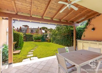 Foto 1 - Villa a Schiera Via Cesenatico
 
184, Fiumicino - foto 1