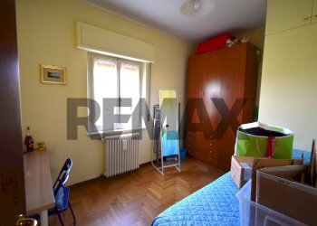 Camera / camera da letto - Three-room apartment strada Qualatico
 
6, Collecchio - photo 6