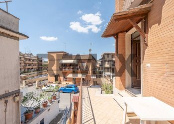 Edificio all\'aperto - Bilocale Via Del Risaro
119/B, Roma - foto 23