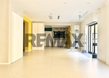 Ricezione / Lobby - Negozio via ciro menotti
21, Sassuolo - foto 2