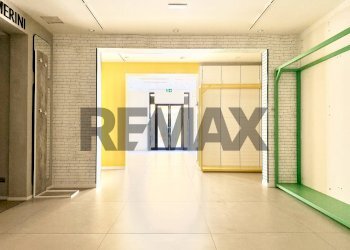 Ricezione / Lobby - Negozio via ciro menotti
21, Sassuolo - foto 10