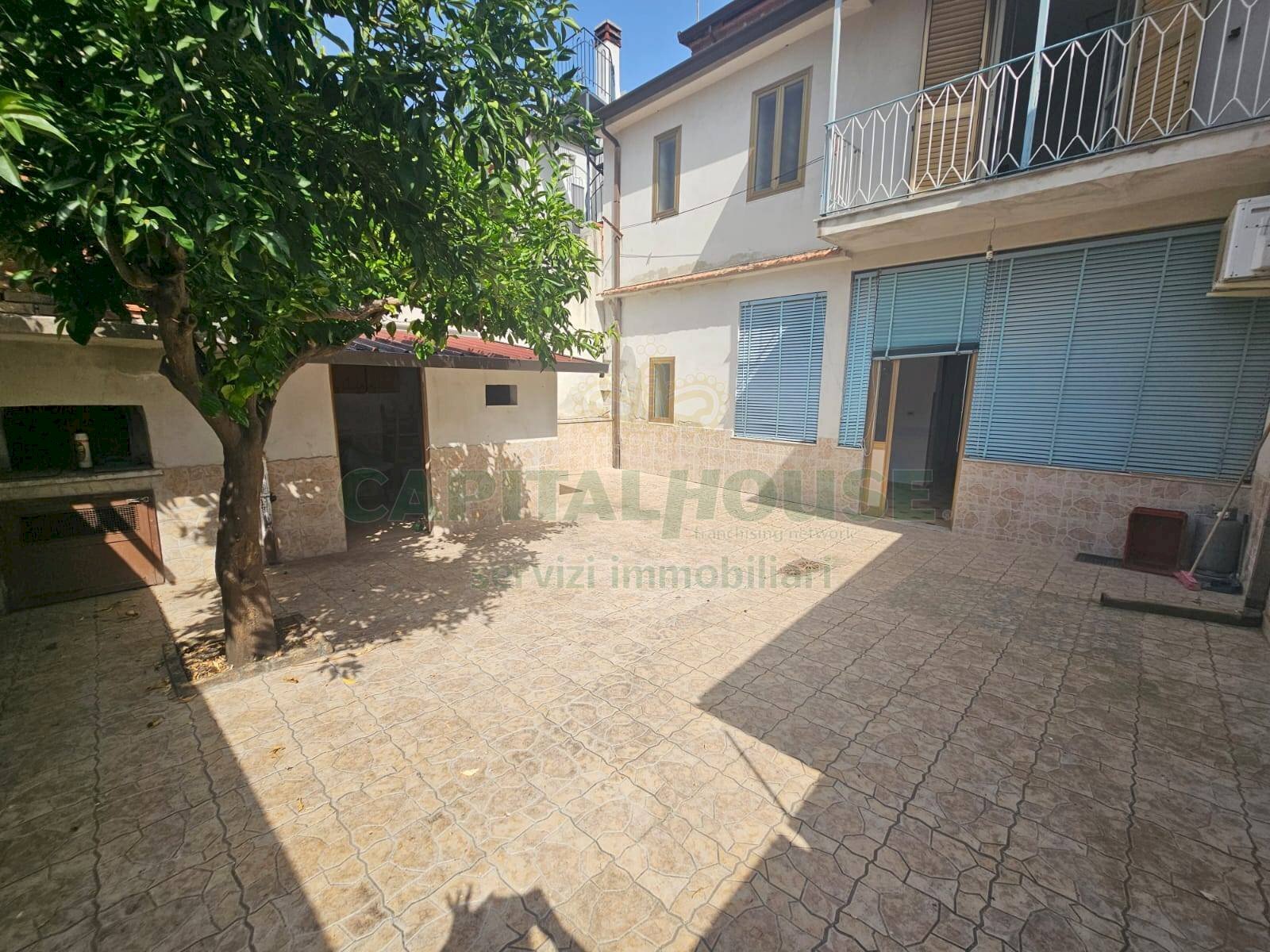 Foto 1 - Independent house via re di puglia, Pignataro Maggiore - photo 1