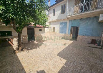 Foto 1 - Independent house via re di puglia, Pignataro Maggiore - photo 1